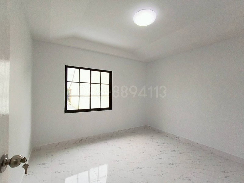 รูป ขายทาวน์เฮาส์ 2 ชั้น หมู่บ้านแดนทอง สุขาภิบาล5 รีโนเวทใหม่ เนื้อที่ 22.5 ตรว 4นอน 2น้ำ แถมฟรีเฟอร์นิเจอร์ - รูปที่ 5/8