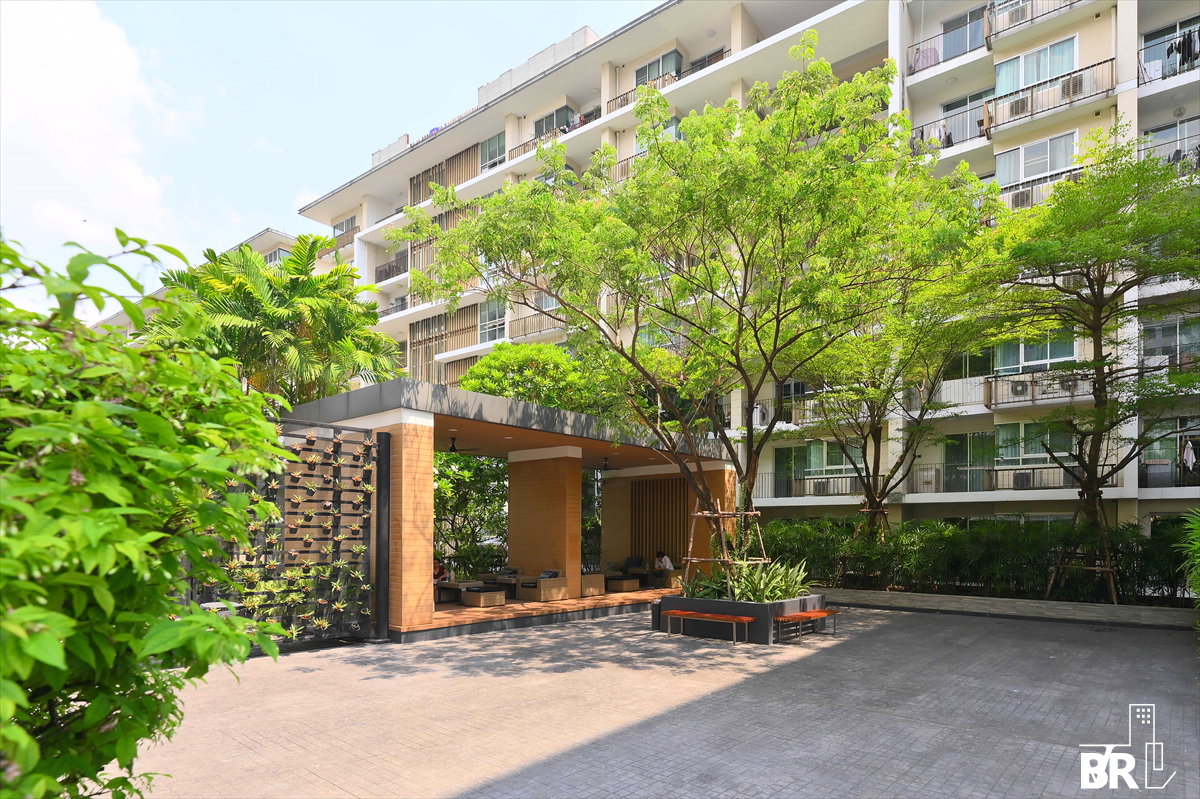 รูป  Rare Low-Rise Unit 💎 The Clover Thonglor, Quiet & Green in City Center 🌿ใกล้ BTS ทองหล่อ  - รูปที่ 2/5