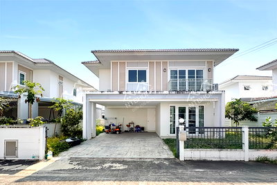 บ้านเดี่ยว บางบัวทอง นนทบุรี : คุณาลัย พอลเลน บ้านกล้วย-ไทรน้อย สภาพดี ใกล้รถไฟฟ้าสายม่วง “สถานีคลองบางไผ่”