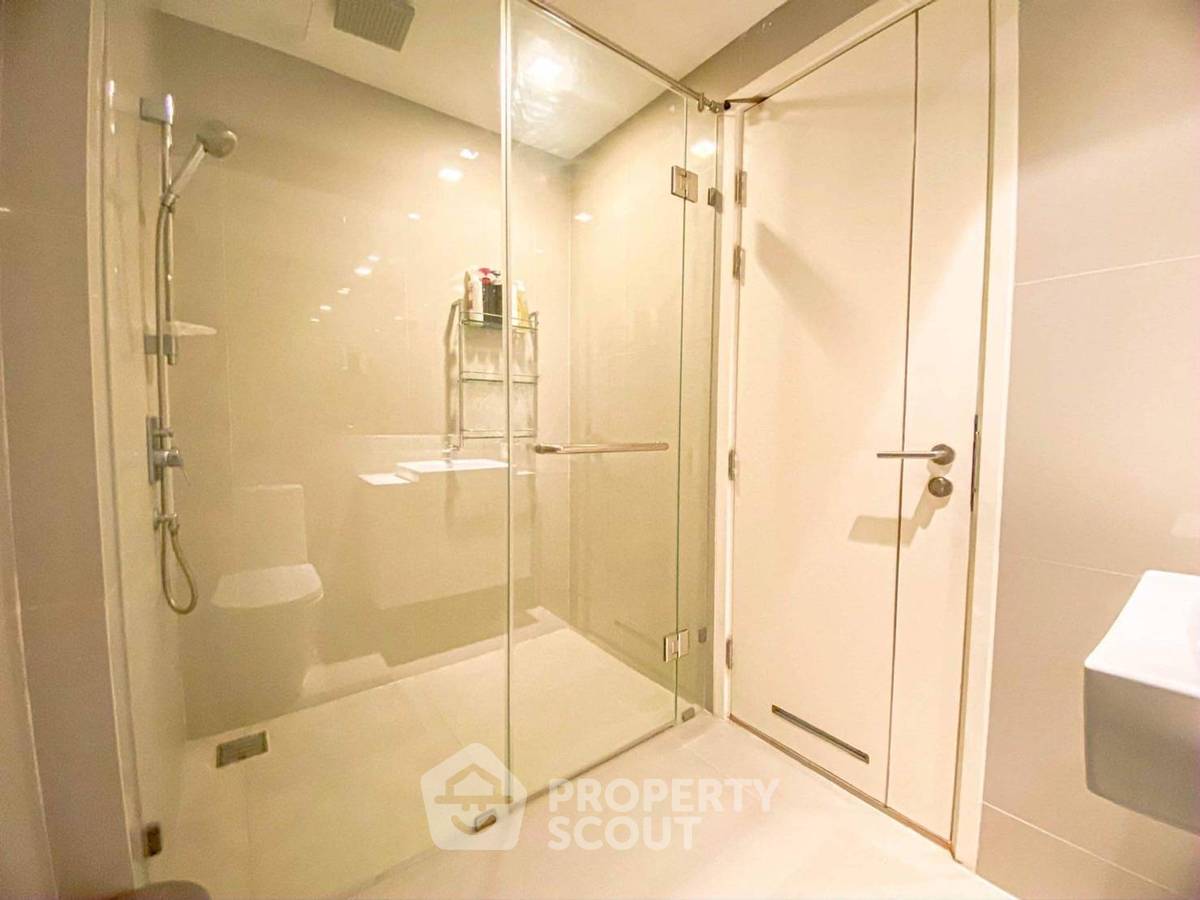 picture 2-BR Condo at Star View close to Phra Ram 3 (ID 921652) - 8/11