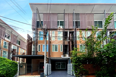 ทาวน์โฮม สถานีรถไฟฟ้าแจ้งวัฒนะ-ปากเกร็ด 28 : ทาวน์โฮม 3 ชั้นครึ่ง เวอติโก้ แจ้งวัฒนะ ต่อเติมครบพร้อมอยู่ ใกล้เมืองทองธานี