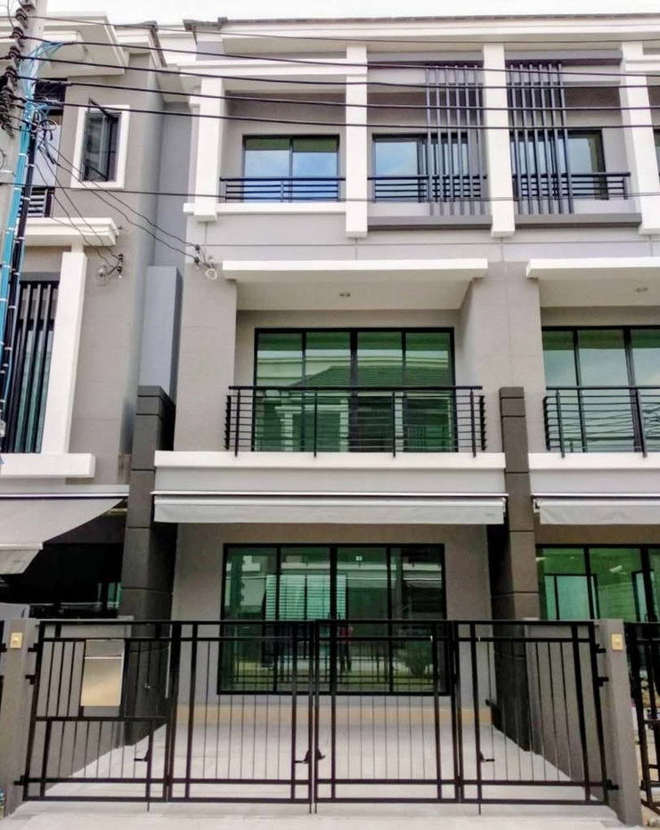 รูป code : H34 ว่างแล้ว!! ทาวน์โฮม 3 ชั้น ให้เช่า บ้านกลางเมือง สุขสวัสดิ์ | ใกล้แยกพระประแดง ติดถนนใหญ่ เฟอร์นิเจอร์ครบ พร้อมเข้าอยู่ - รูปที่ 1/21
