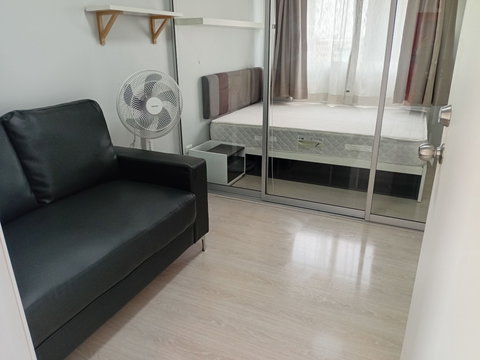 ให้เช่าห้องพลัม คอนโด พาร์ค รังสิต เฟส2 ห้องมุมซ้ายสุด ตึกA ชั้น7 ห้องแต่งสวยพร้อมอยู่ เฟอร์และเครื่องใช้ไฟฟ้าครบ มีเครื่องซักผ้า