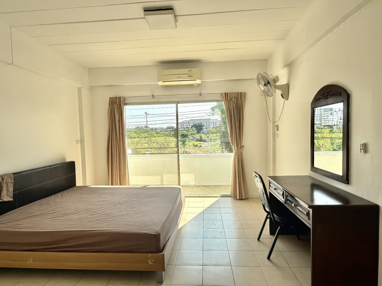 picture Studio Condo for Sale The Majestic Jomtien - 1/7