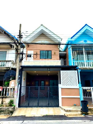 ทาวน์โฮม ม.เชียงใหม่ : ขายทาวน์เฮาส์ 2 ชั้น หมู่บ้านแดนทอง สุขาภิบาล5 รีโนเวทใหม่ เนื้อที่ 22.5 ตรว 4นอน 2น้ำ แถมฟรีเฟอร์นิเจอร์