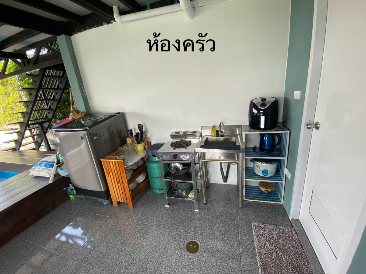 รูป ให้เช่าบ้านพร้อมสระว่ายน้ำ พื้นที่กว้าง100ตรว. พร้อมเฟอร์นิเจอร์และเครื่องใช้ไฟฟ้าครบ เข้าอยู่ได้ เมษายน ใกล้สุวรรณภูมิ  - รูปที่ 5/17