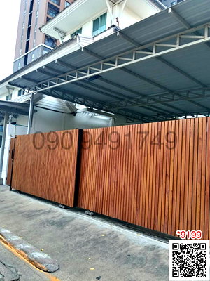 เช่าบ้านเดี่ยว ถนนวุฒากาศ : เช่า บ้านเดี่ยว 3 ชั้น ใกล้ BTS วุฒากาศ 50 เมตร ตกแต่งใหม่ทั้งหลังสไตล์ Modern 