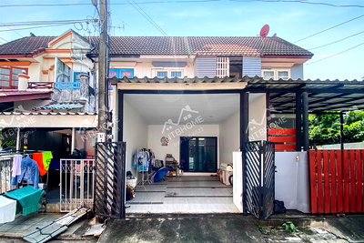 ทาวน์โฮม ถนนแจ้งวัฒนะ : รุ่งเรืองธานี ติวานนท์-ปากเกร็ด ต่อเติมครบ ใกล้ห้าแยกปากเกร็ด