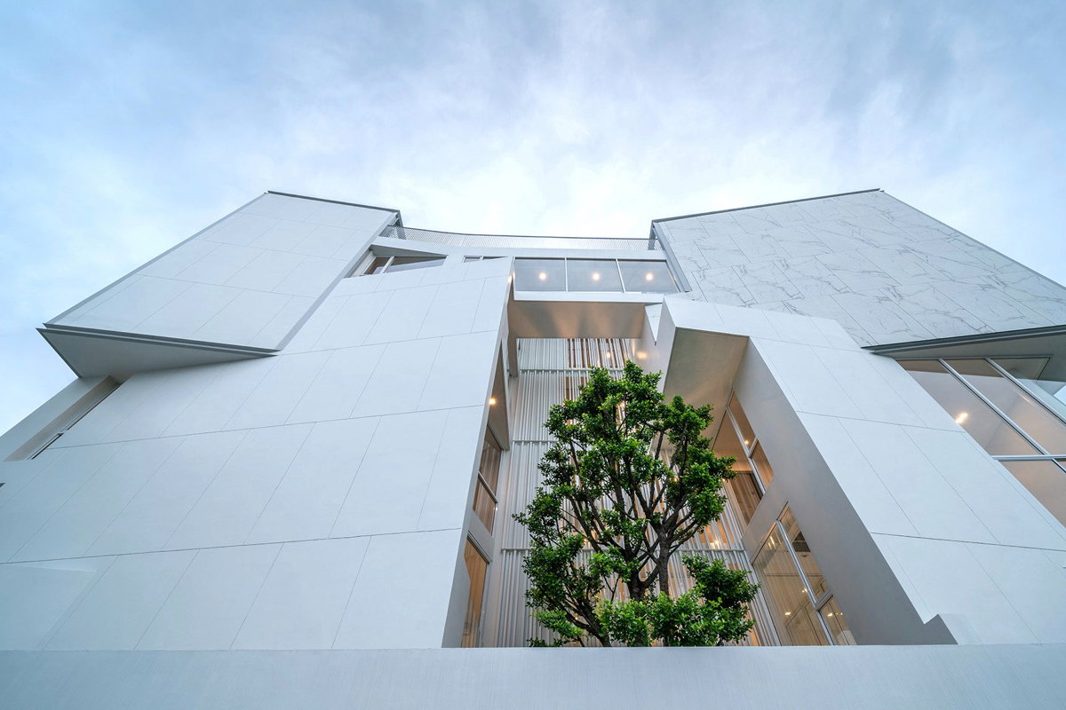 รูป D8 Ekkamai - Ramintra (เลียบด่วน) | SUPER LUXURY HOME OFFICE 6 ชั้น พร้อมสระว่ายน้ำส่วนตัว - รูปที่ 4/17