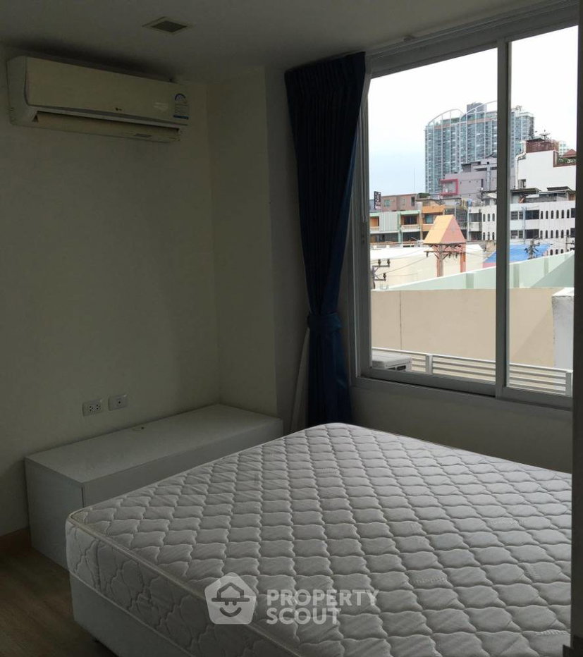 รูป คอนโด 2-ห้องนอน ที่ เดอะ คัลเลอร์ลี่ วิวิด คอนโดมิเนียม ใกล้ MRT ห้วยขวาง (ID 577556) - รูปที่ 2/9