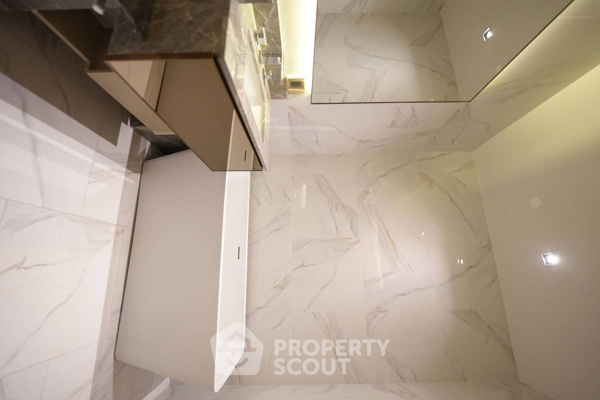 รูป คอนโด 1-ห้องนอน ที่ เดอะ รีเซิร์ฟ สาทร ใกล้ BTS ศาลาแดง (ID 996431) - รูปที่ 4/5