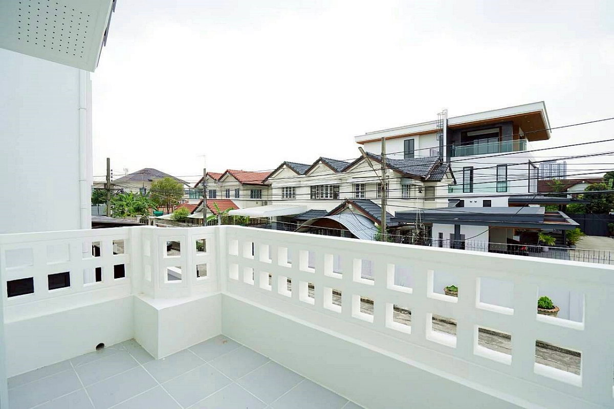 รูป บ้านสวย ทำเลดี พระราม 2 #หมู่บ้านวรการ  บ้านเดี่ยว 4 ห้องนอน  รีโนเวทใหม่   ใกล้เซ็นทรัล พระราม 2 - รูปที่ 16/25