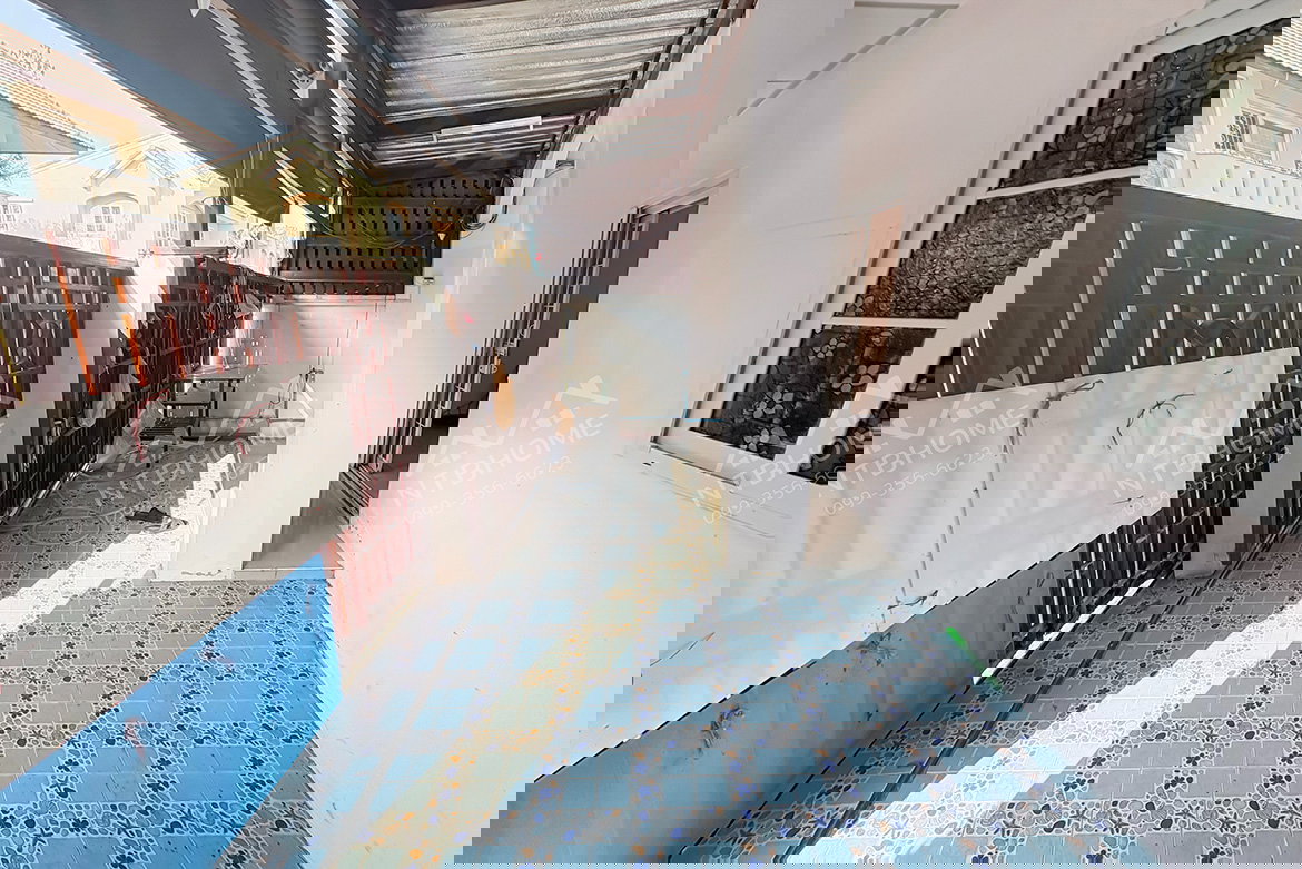 รูป ขาย-ให้เช่า ทาวน์โฮม 2 ชั้น บัวทองธานี 14 บางบัวทอง ต่อเติมครบพร้อมอยู่ ทำเลดีในซอยจันทร์ทองเอี่ยม - รูปที่ 2/9