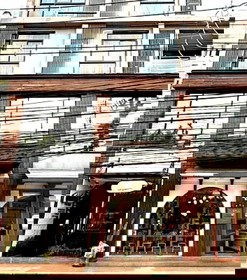 Retail spaces for rent Big C Extra Rama 4 : Retail Space in the Heart of Phrom Phong. Suitable for all kind of business ** NO CO-AGENT **