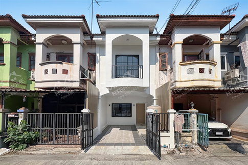 หมู่บ้านศิริวรรณ ชวนชม บางบัวทอง พร้อมอยู่