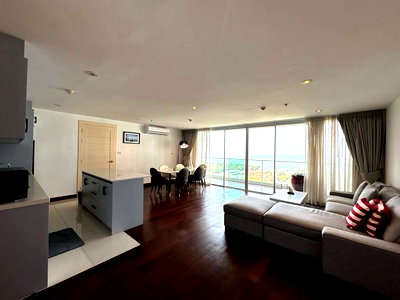 ขายคอนโด : 2 Bedroom Condo for Sale The View Cozy Beach Pratumnak Hill