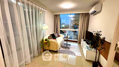 คอนโด BTS อารีย์ : คอนโด 2-ห้องนอน ที่ ชาโตว์ อินทาวน์ พหลโยธิน11 ใกล้ BTS สะพานควาย (ID 2409224)