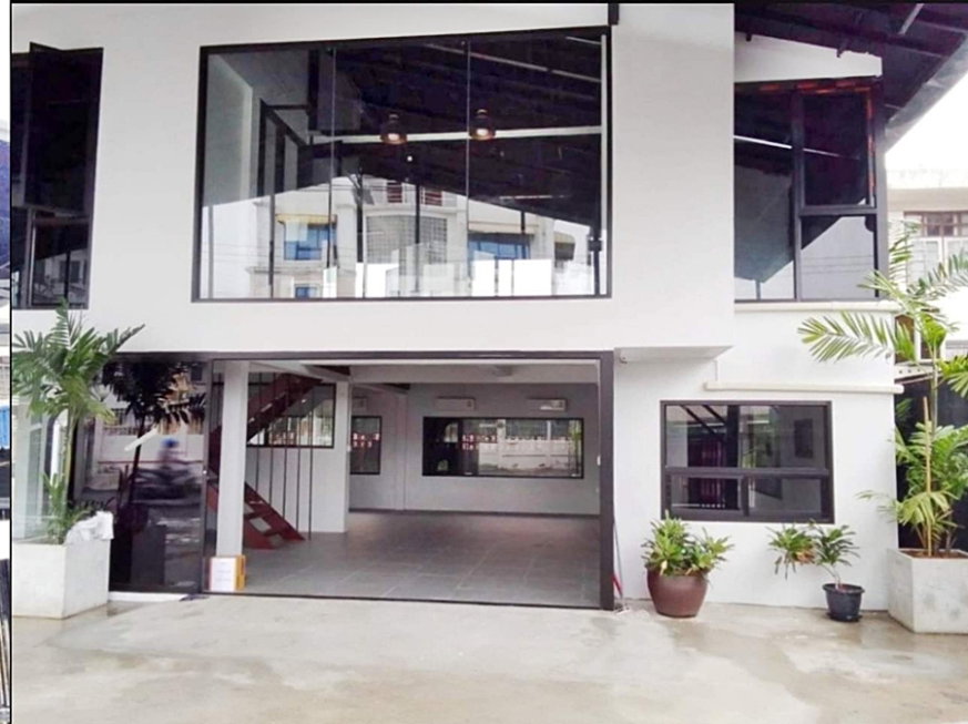 รูป อาคารพาณิชย์ให้เช่า 520 ตรม. ลาดพร้าว 64 สุทธิสารวินิจฉัย สำหรับคาเฟ่ สำนักงาน คลีนิค สตูดิโอ - รูปที่ 11/13