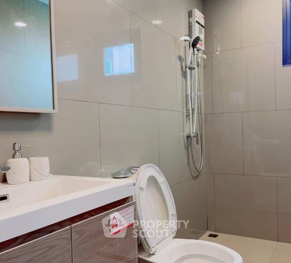 picture 2-BR Condo at Chapter One Flow Bangpo near MRT Bang Pho (ID 2779595) - 3/6