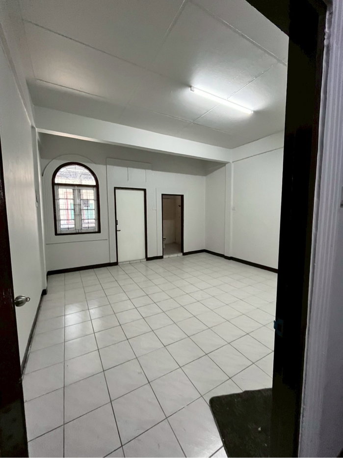 รูป ทาวน์เฮาส์ (Townhouse) รีโนเวทใหม่ทั้งหลัง ดีไซน์สวย - รูปที่ 17/24