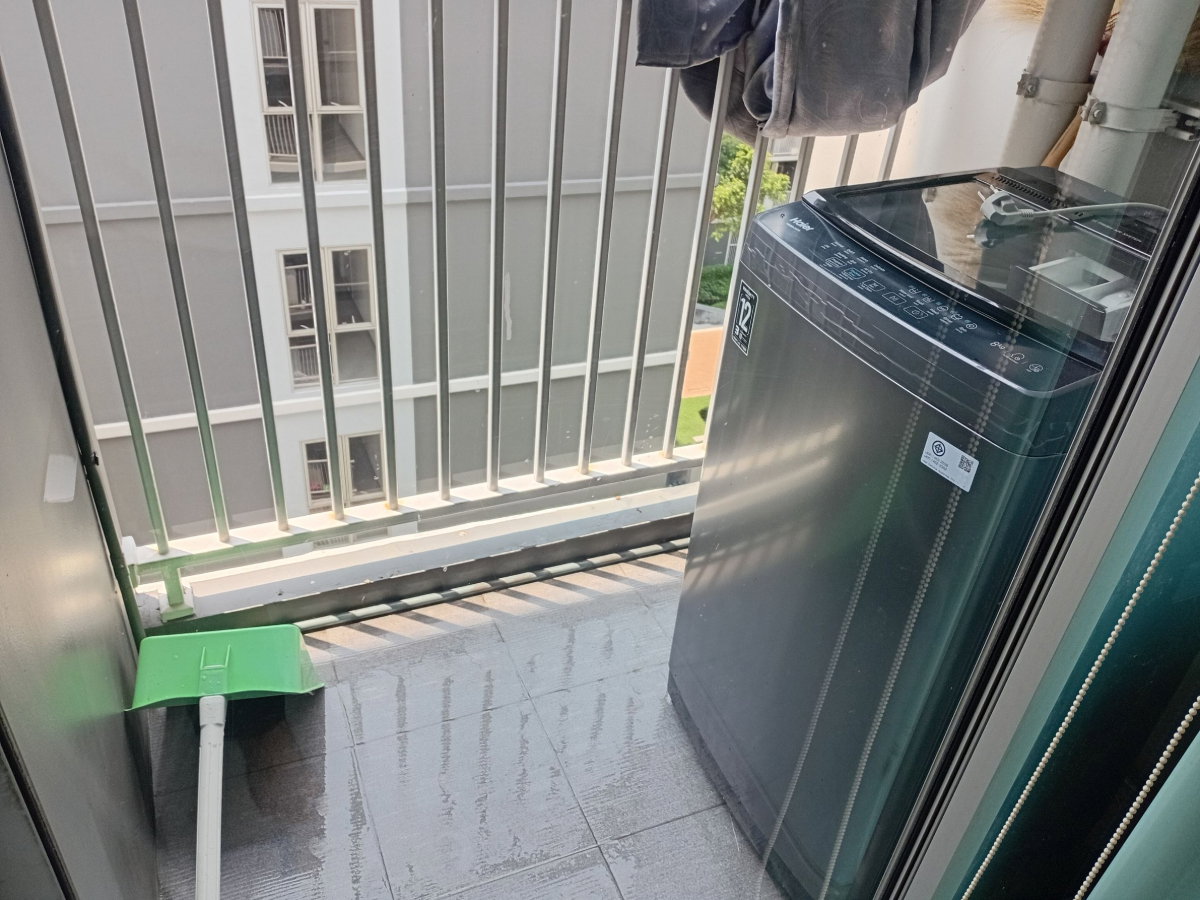 รูป ให้เช่าห้องพลัม คอนโด พาร์ค รังสิต เฟส2 ห้องมุมซ้ายสุด ตึกA ชั้น7 ห้องแต่งสวยพร้อมอยู่ เฟอร์และเครื่องใช้ไฟฟ้าครบ มีเครื่องซักผ้า - รูปที่ 4/5