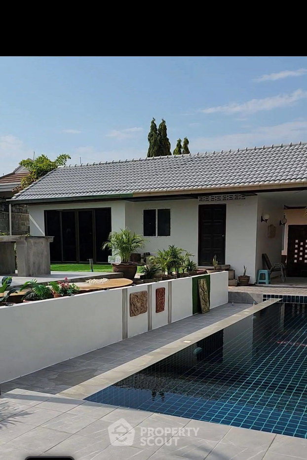 รูป วิลล่า 3-ห้องนอน ใกล้ เมืองพัทยา (ID 2781276) - รูปที่ 3/5