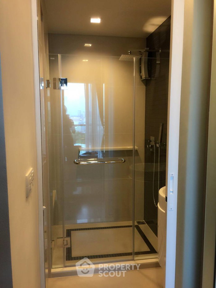 รูป คอนโด 1-ห้องนอน ที่ ริธึ่ม สาทร ใกล้ BTS สะพานตากสิน (ID 391737) - รูปที่ 12/14