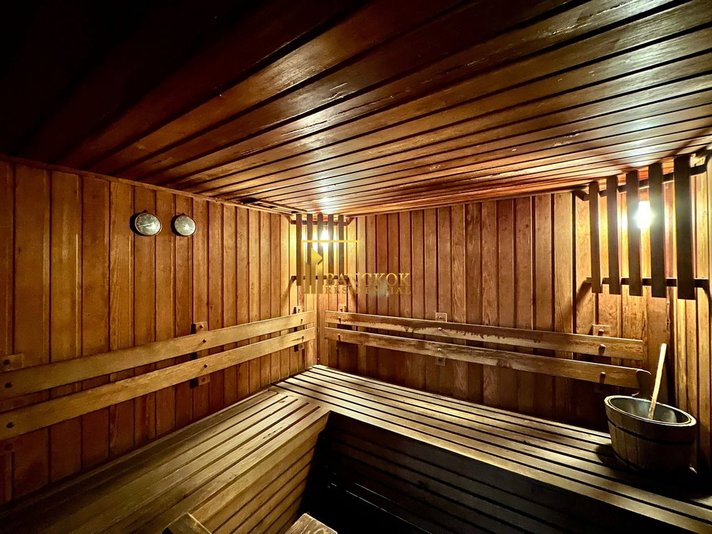 รูป Spacious 4 Bedroom Penthouse Apartment in Sukhumvit 7 - BR0669AP - รูปที่ 49/58