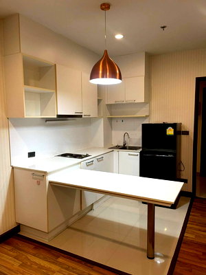 คอนโด รพ.กรุงเทพหาดใหญ่ : ขายด่วน คอนโด The Rise Residence 1 ห้องนอนขนาด 35 ตร.ม. ชั้น 8 ทิศใต้ ขาย 1.95 ล้านบาท