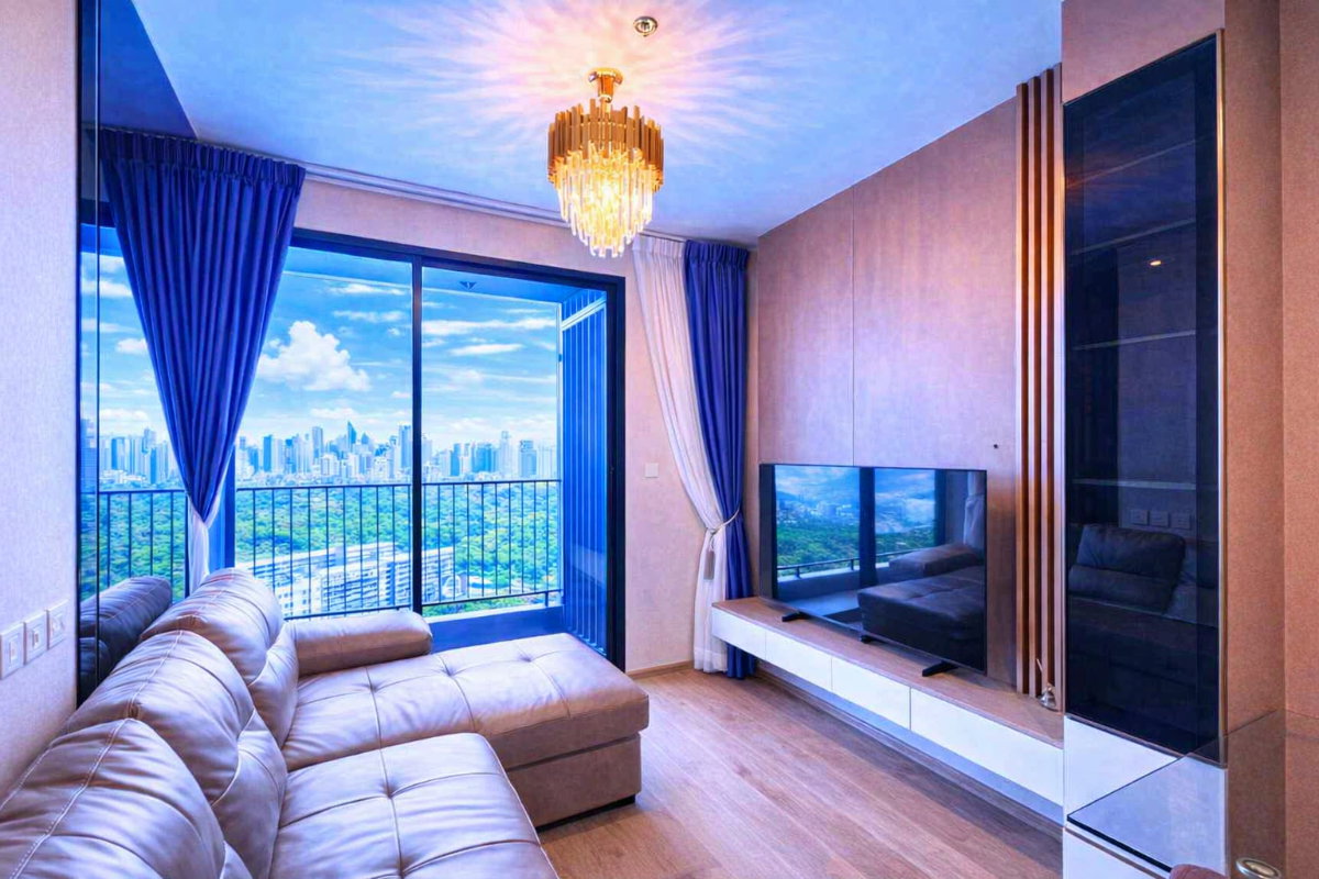 รูป ให้เช่าคอนโด เดอะ คราวน์ เรสซิเดนซ์ (45 ตร.ม.) 1 ห้องนอน 1 ห้องน้ำ วิวสวนเบญจกิติ  - รูปที่ 1/28