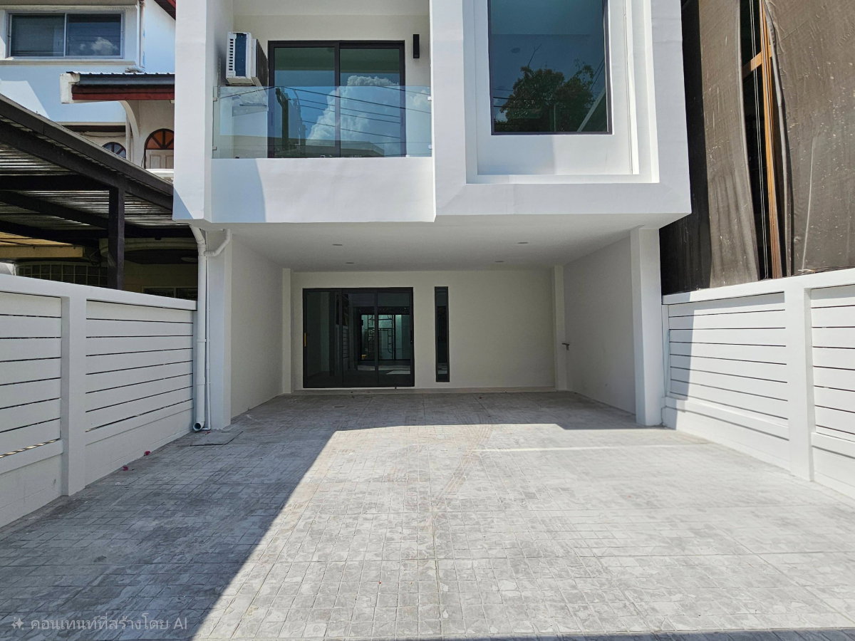 รูป R116 🏡✨ ขายด่วน บ้านเดี่ยว ทำเลรัชโยธิน – พหล 23 ใกล้ Central ลาดพร้าว / ใกล้ BTS พหลโยธิน เพียง 11.9 ลบ.  - รูปที่ 2/5