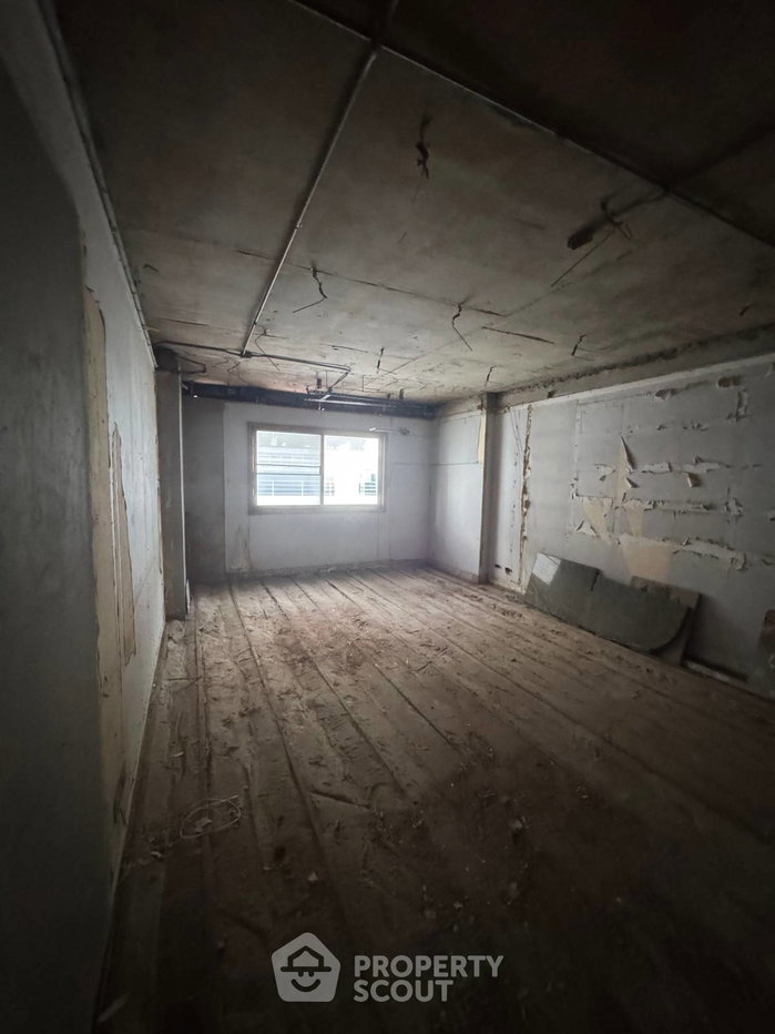 รูป คอนโด 2-ห้องนอน ที่ กรีน พีซ แมนชั่น ใกล้ MRT กำแพงเพชร (ID 2138596) - รูปที่ 10/11