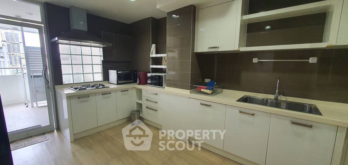 รูป คอนโด 2-ห้องนอน ที่ ฟิฟตี้ฟิฟท์ ทาวเวอร์ คอนโดมิเนียม ใกล้ BTS ทองหล่อ (ID 512248) - รูปที่ 10/33