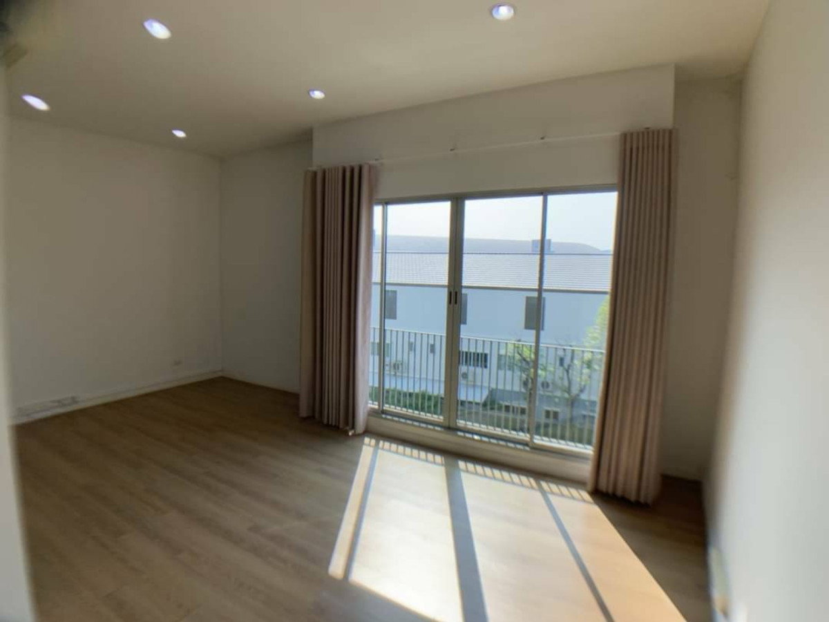 รูป S1105 🏡✨ ขายด่วน ทาวน์โฮม 3.5 ชั้น ม.พาทิโอ แจ้งวัฒนะ–เมืองทอง รีโนเวทใหม่ ใกล้รถไฟฟ้า ✨🏡 ราคาพิเศษ เพียง 3.99 ลบ. เท่านั้น! 💥 - รูปที่ 4/9