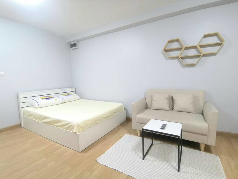 รูป ปล่อยเช่าคอนโด Cityhome รัชดา เฟอร์นิเจอร์และเครื่องใช้ไฟฟ้าครบ ตกแต่งพร้อมเข้าอยู่ เดินทางสะดวก ใกล้ MRTศูนย์วัฒนธรรม-RW007865 - รูปที่ 7/9