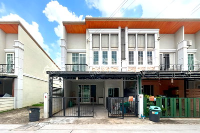 ทาวน์โฮม เอสพลานาด งามวงศ์วาน-แคราย : โกลเด้น ทาวน์ วงศ์สว่าง-รัชดา แปลงมุม ต่อเติมครบพร้อมอยู่ ใกล้รถไฟฟ้า ทางด่วน