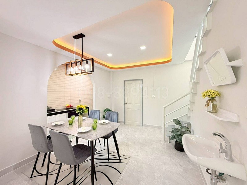 รูป ขายทาวน์เฮ้าส์หลังมุม มบ.อรุณธรสุขาภิบาล 5 ขนาด 25 ตรว 3นอน 2น้ำ ตกแต่งสวย ทำเลดี อยู่สบายต้องหลังนี้ - รูปที่ 6/8