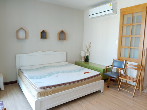 ให้เช่า วิลล่าราชเทวี ชั้น 8 เพียง  17,000 ต่อ เดือน .รหัส  2442AG นัดดูห้อง 089-6601552 