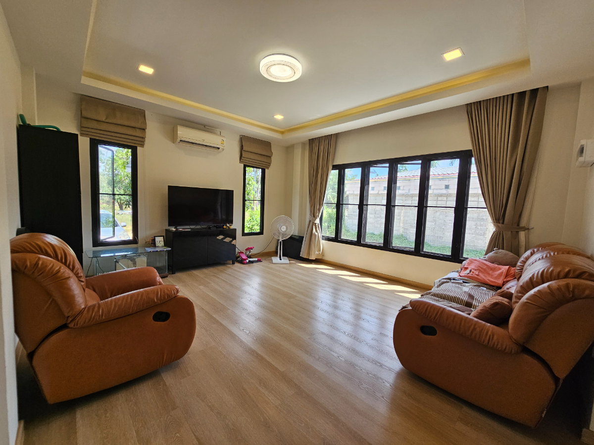 รูป ✨ บ้านเดี่ยวหลังใหญ่ สไตล์โมเดิร์น พื้นที่กว้างขวาง บนทำเลศักยภาพ ห้วยใหญ่ พัทยา ✨ - รูปที่ 3/41