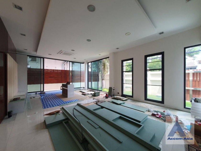 รูป 🔼🔽 AccomA 📩 Newly renovated,Fully Furnished,Big Balcony 3 BR House in Khlong Tan Nuea (AA35536) - รูปที่ 2/20
