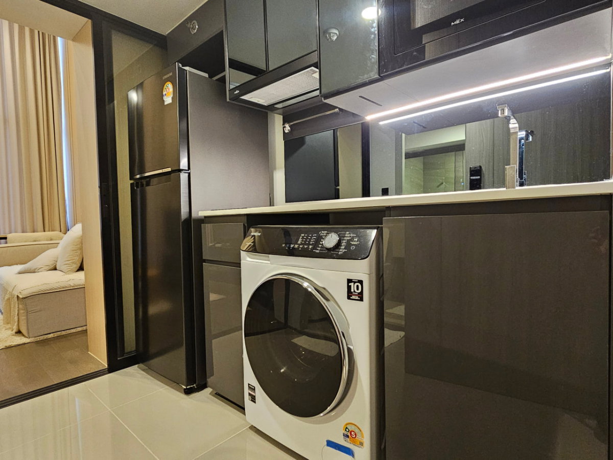 picture Park Origin Chula Samyan【𝐑𝐄𝐍𝐓】🔥The decor emphasizes simplicity, with a white and gold tone that adds elegance. 🔥  Contact Line ID: @hacondo - 7/9