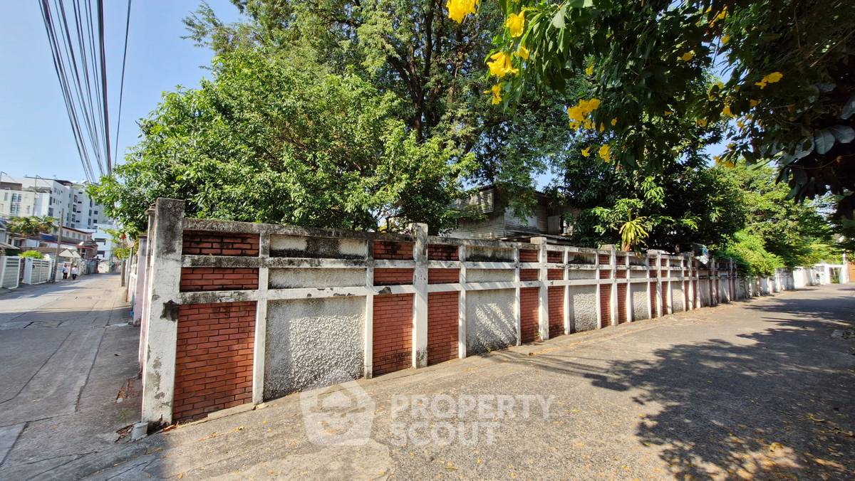 รูป ที่ดินสำหรับปล่อยขาย 636 ตารางเมตร แถว ใกล้ อารีย์ (ID 2782658) - รูปที่ 4/6