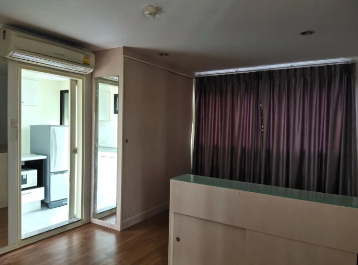 รูป คอนโด ลุมพินี เพลส ปิ่นเกล้า 2 ชั้น 11 ห้องกั้นกระจก 28 ตรม. ห้องมุม มีเครื่องซักผ้า ของครบ เพียง 9,000 บาท เท่านั้น - รูปที่ 5/11