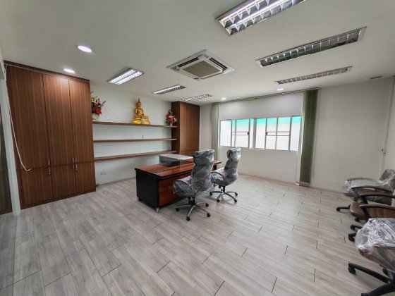 รูป ให้เช่าอาคาร / Home Office 2 ชั้น ซอยลาดพร้าว 87 / แอร์ 7 เครื่อง /มีเฟอร์นิเจอร์สำนักงาน / เหมาะเป็นสำนักงาน จดบริษัทได้ - รูปที่ 5/14