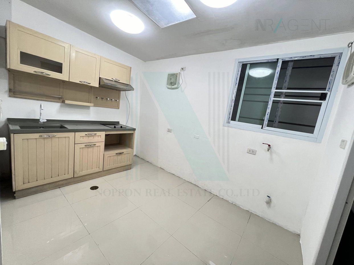 รูป 📌 ให้เช่าทาวน์เฮาส์ 2 ชั้น เดอะ คัลเลอร์ส พรีเมี่ยม บางนา กม.8 3 ห้องนอน 2 ห้องน้ำ - รูปที่ 4/8