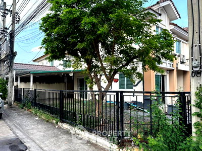 Townhouses for sale Don Mueang Airport : 3-BR Townhouse at Pruksa Ville 37 Watcharapol-Permsin in Sai Mai (ID 2763797)