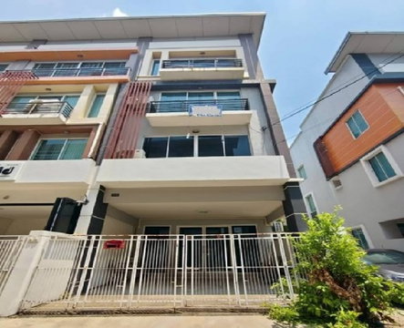  ให้เช่าHome Office 4 ชั้น หลังมุม โครงการอาร์เค บิซ เซ็นเตอร์ มอเตอร์เวย์ – ร่มเกล้า ติดถนนใหญ่  เหมาะเป็นสำนักงาน จดบริษัทได้