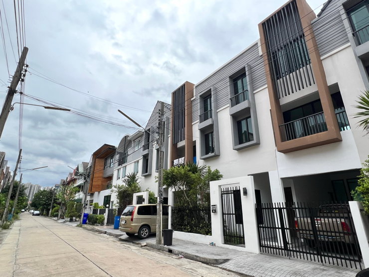 รูป 📌📌โฮมออฟฟิศ 3 ชั้น เมืองทองธานี พร้อมเข้าอยู่ได้เลย เหมาะสำหรับพักอาศัยและโฮมออฟฟิศ - รูปที่ 2/29