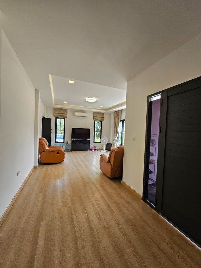 รูป ✨ บ้านเดี่ยวหลังใหญ่ สไตล์โมเดิร์น พื้นที่กว้างขวาง บนทำเลศักยภาพ ห้วยใหญ่ พัทยา ✨ - รูปที่ 10/41