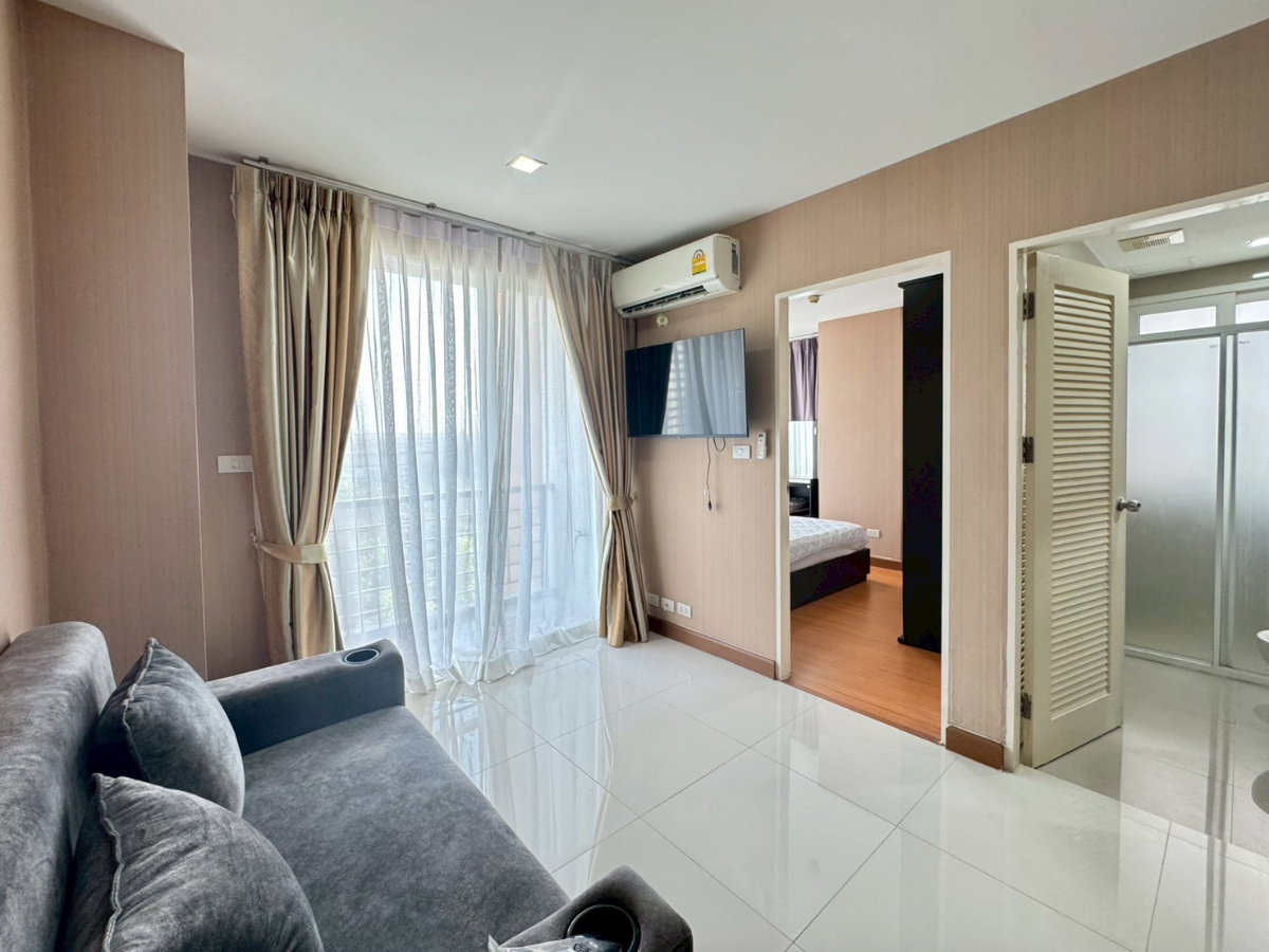 รูป 📍คอนโดแอร์ลิงค์ เรสซิเดนซ์ ร่มเกล้า-สุวรรณภูมิ เครื่องใช้ไฟฟ้าครบ แอร์ใหม่ เดินทางสะดวก ใกล้สนามบินสุวรรณภูมิ และรถไฟฟ้าแอร์พอร์ตลิงก์ลาดกระบัง🚗 - รูปที่ 1/7